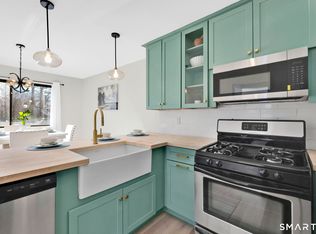 Glen Oaks (#1,#2,#3,#4,#23 & #24),Glen Oaks,New Section, Newington, CT 06111