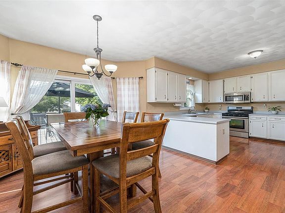 5th image of 6238 Park Hills Dr