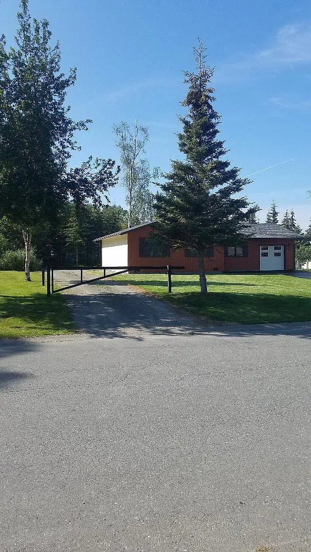 3 bed, 1200 sqft, $3,000 — Photo 1
