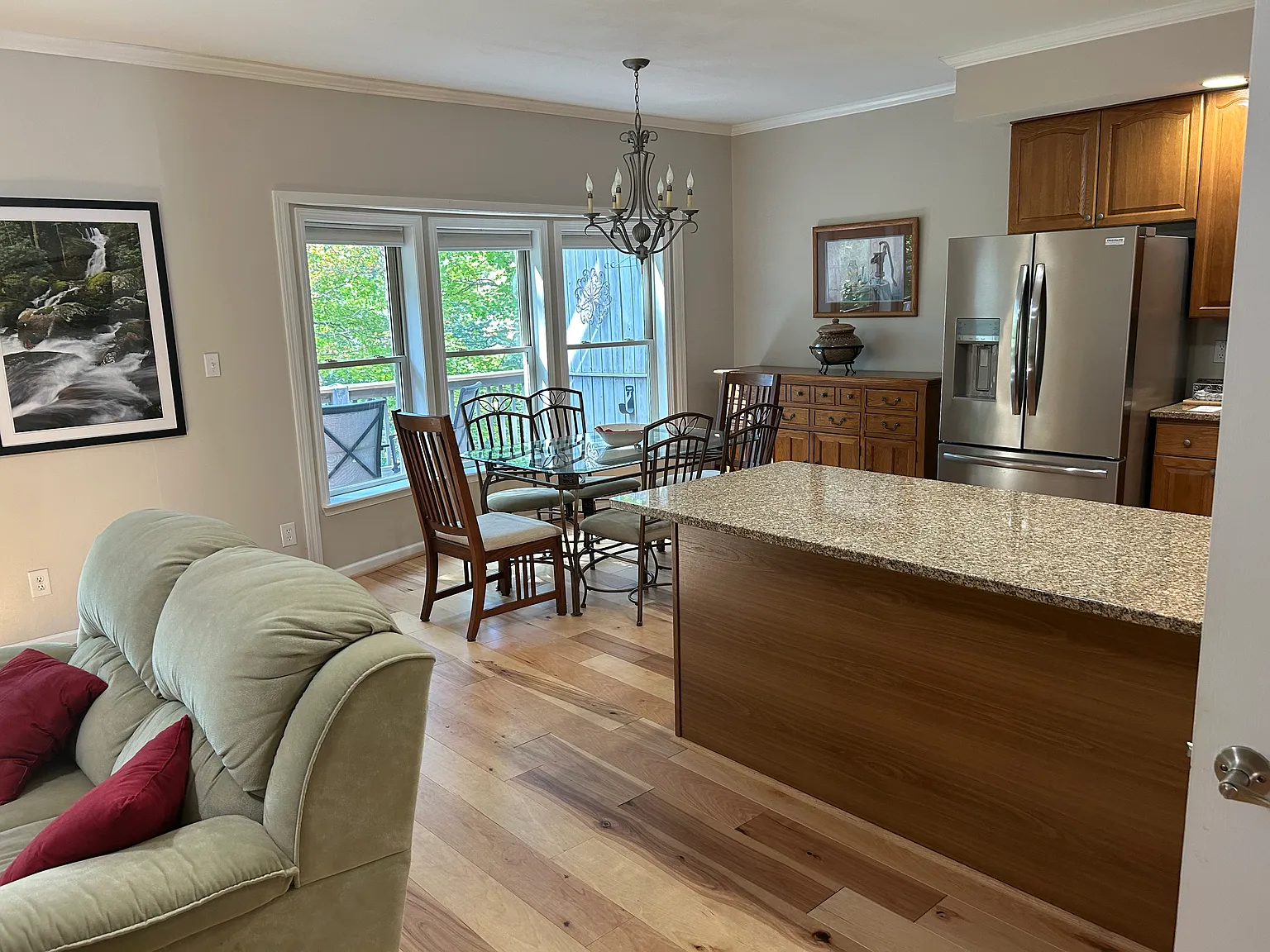 3 bed, 1900 sqft, $1,700 — Photo 2