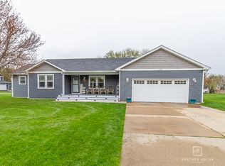 602 Rustic Rook Dr, Somonauk, IL 60552