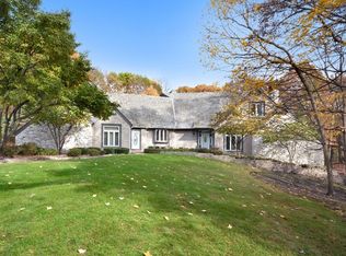 826 Fox Glen Dr, St Charles, IL