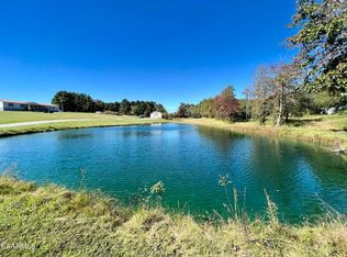 892 Virgil Smith Rd, Crossville, TN 38571