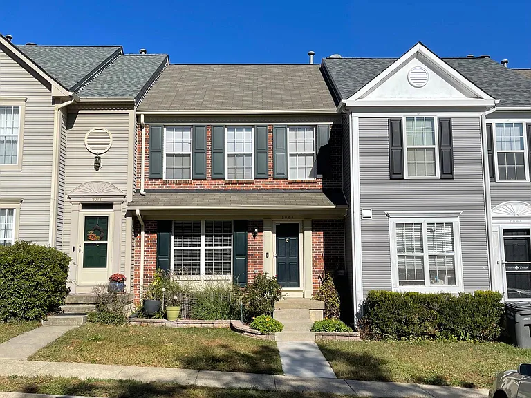 2068 Bowline Loop — Photo 1