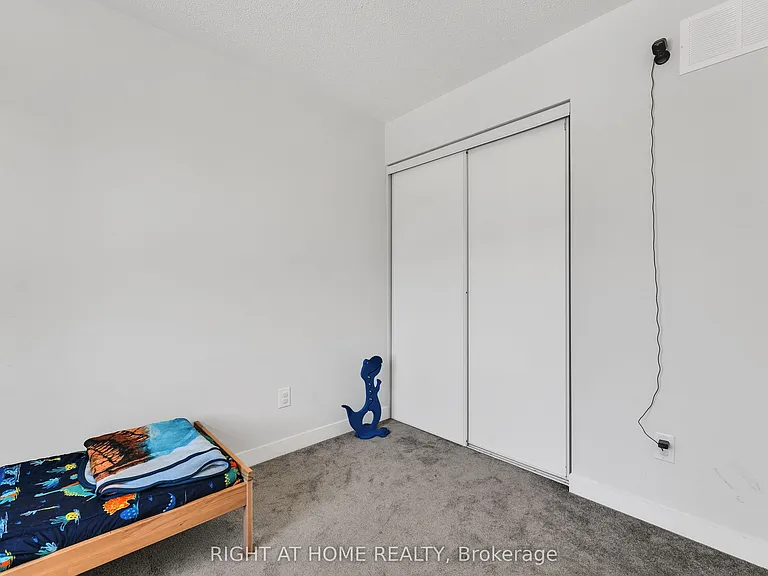 67 Kindred Row — Photo 21
