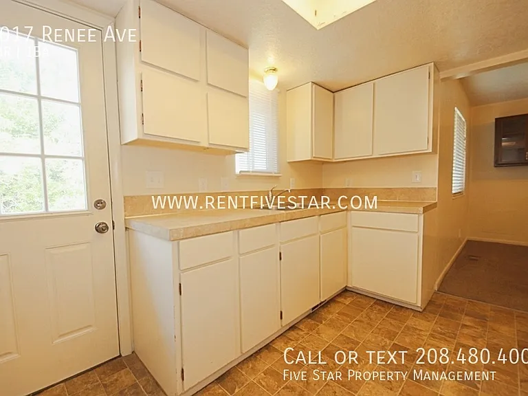 1017 Renee Ave — Photo 4