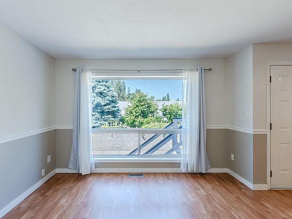 3rd image of 1458 Penticton Ave #181