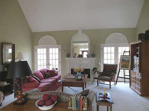3rd image of 270 Coles Hill Ct