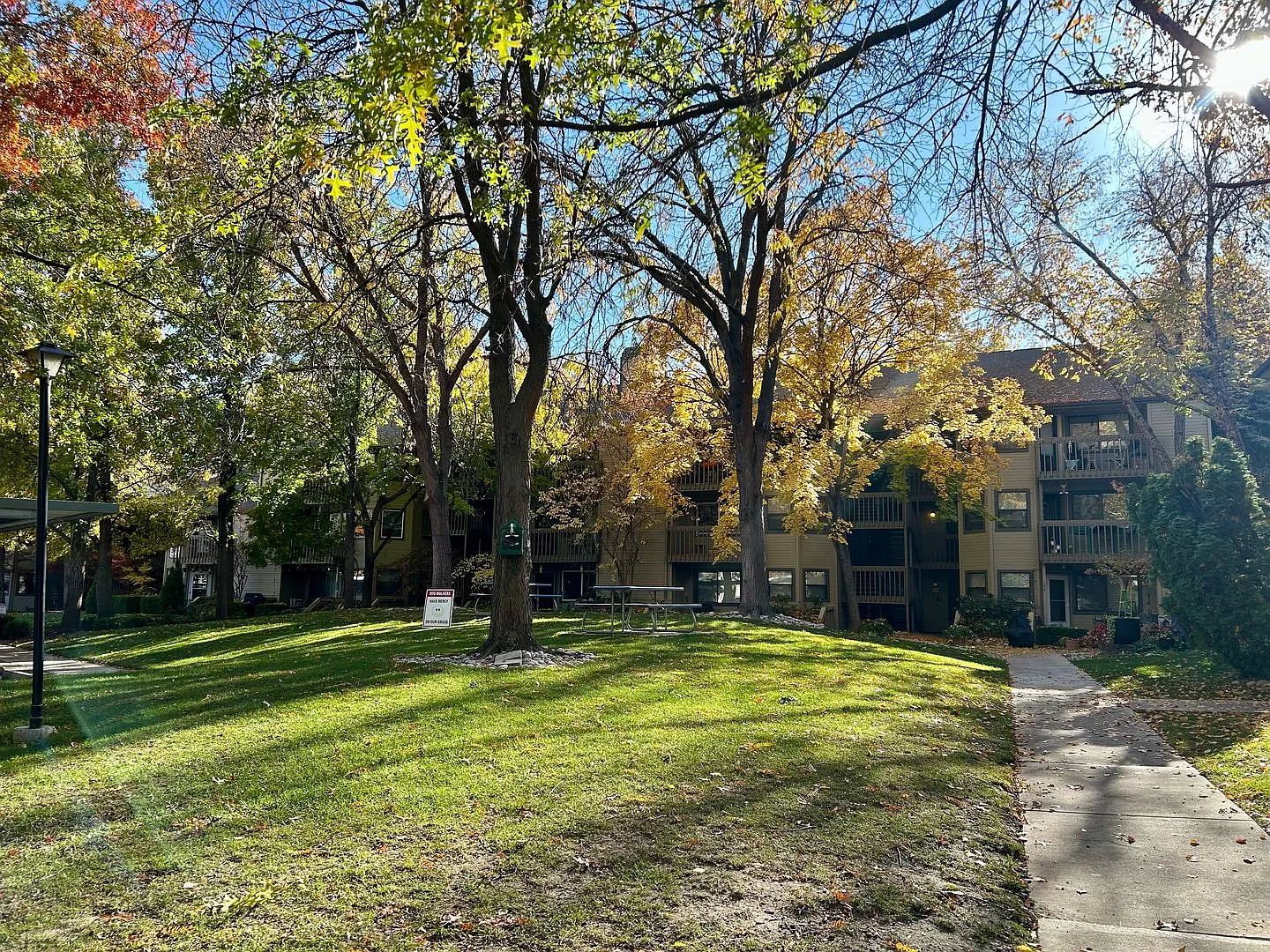Contemporary 2 Bedroom Condo in the Heart of SE Boise | W,S,T & Cable Included!! — Photo 2