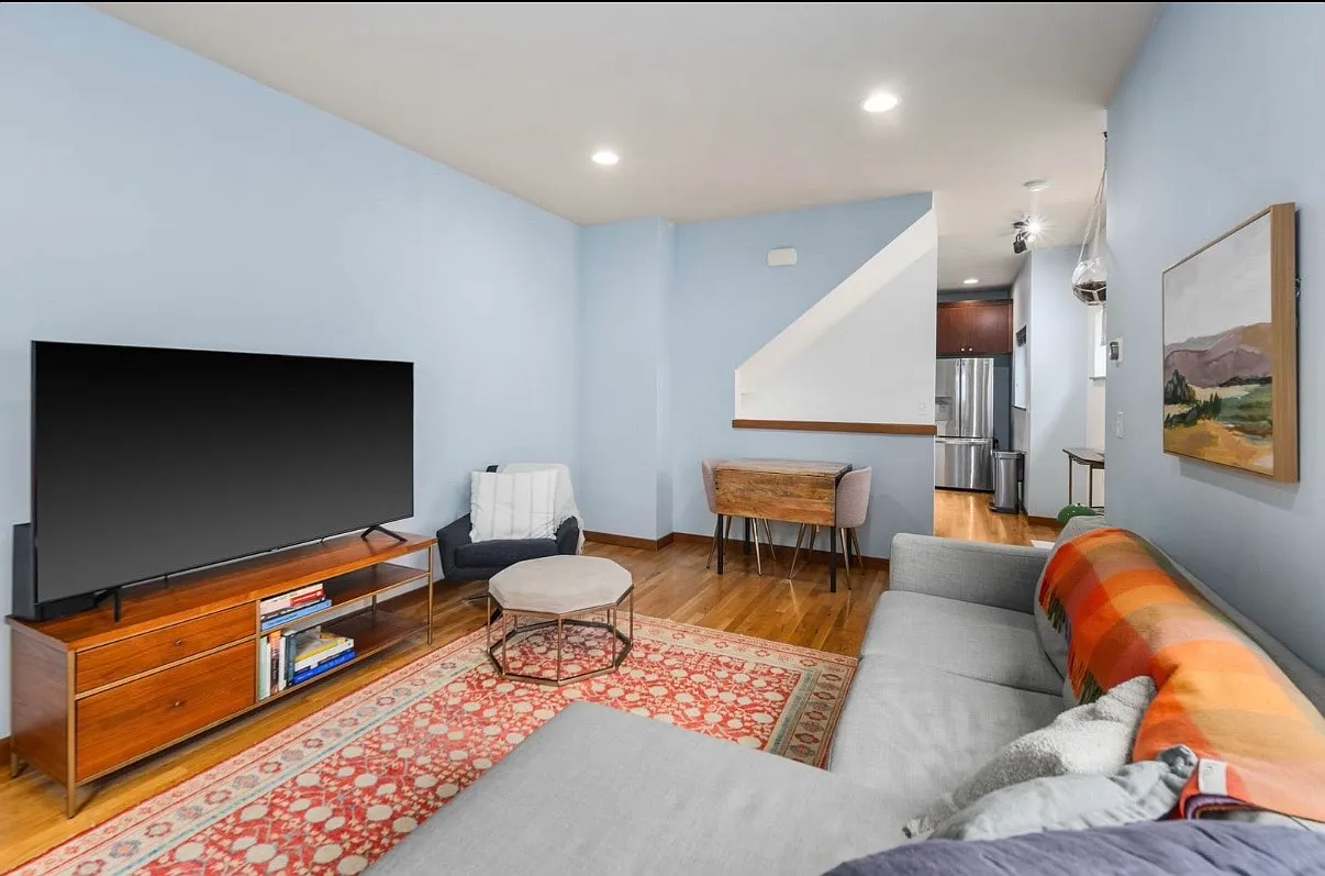 3 bed, 1342 sqft, $3,500 — Photo 1