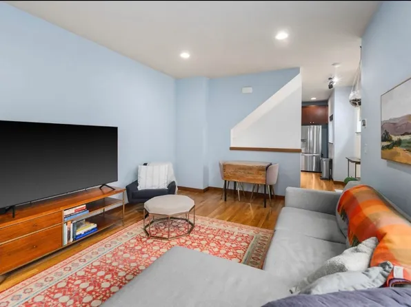 5937 California Ave SW APT C, Seattle, WA 98136