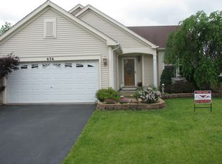 636 Hamilton Ln, North Aurora, IL 60542