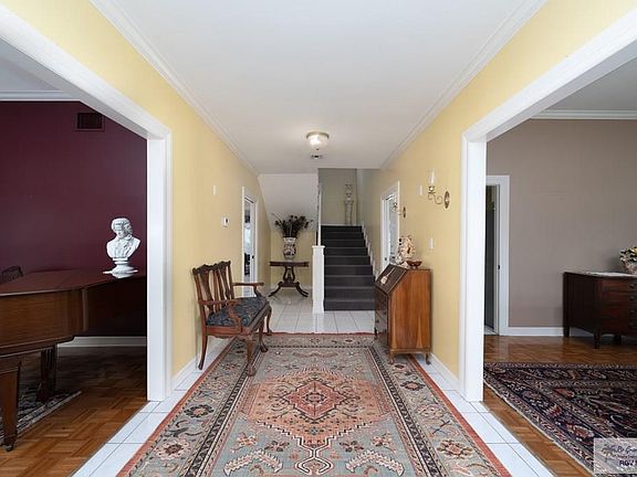 3rd image of 534 Sunshine Rd