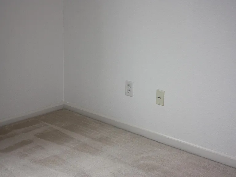 2171 Kingsbury Cir — Photo 13
