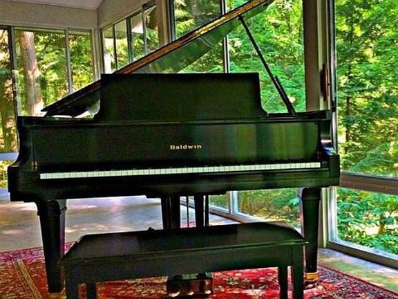 4th image of 52 Besemer Rd