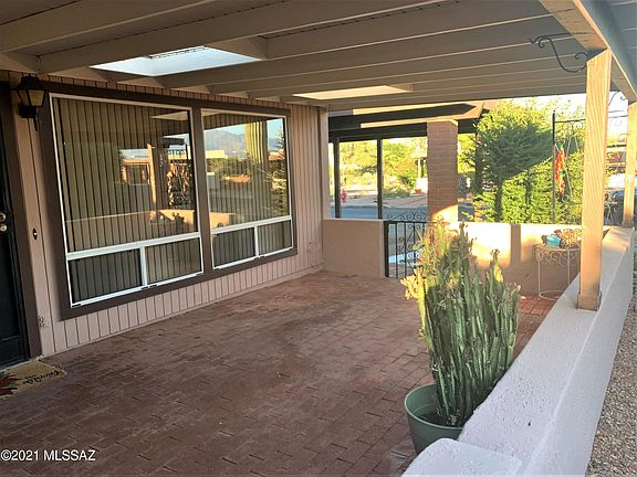 3rd image of 431 N Calle De Lumbre