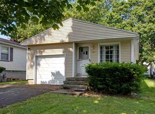 305 Woodside Pl, Rochester, NY 14609