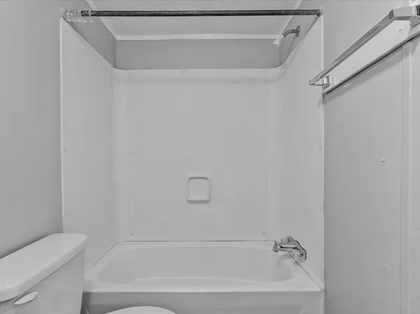 132 W Sourwood Dr, Browns Summit, NC 27214
