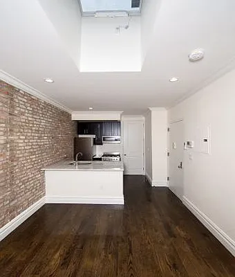 Rented by Icon Realty Management | media 18