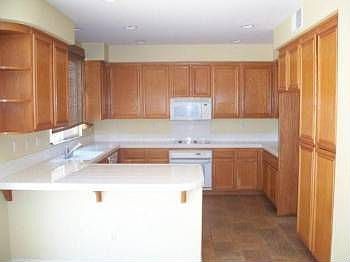 3rd image of 760 N Valley View Dr