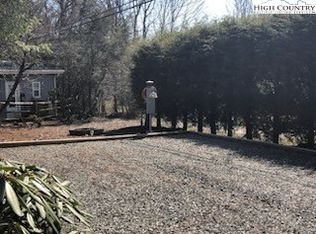 104 Pine Valley Rd, Newland, NC 28657