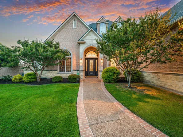 8800 Summit Point Ct, Fort Worth, TX 76179