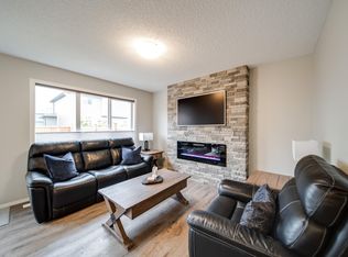 9040 Cooper Link SW, Edmonton, AB T6W3K9