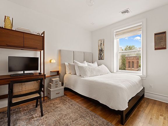 5th image of 475 Washington Ave APT 5E