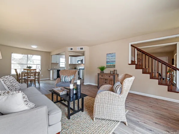 3515 Vinecrest Dr, Kirby, TX 78219