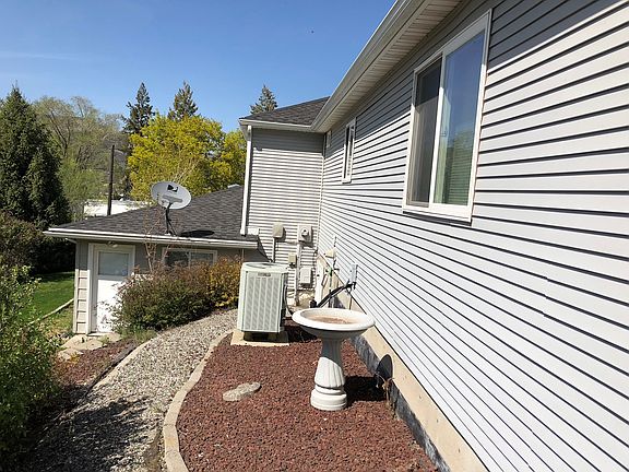 5th image of 530 Wetzel St