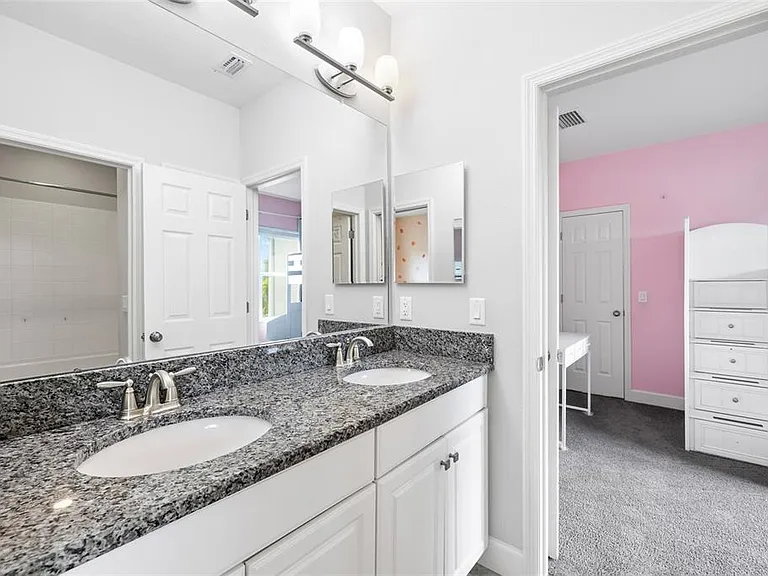 8029 Clementine Ln — Photo 37