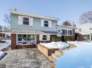 205 Willard Rd, Hatboro, PA 19040