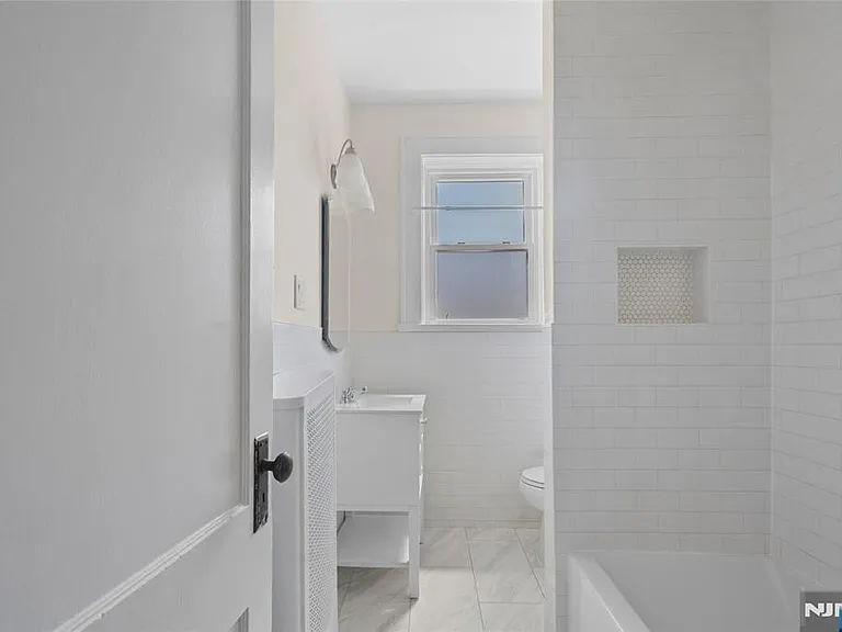 60-62 Elmwood Ave — Photo 14