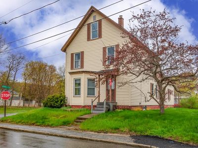 39 Myrtle Street, Newport, NH, 03773