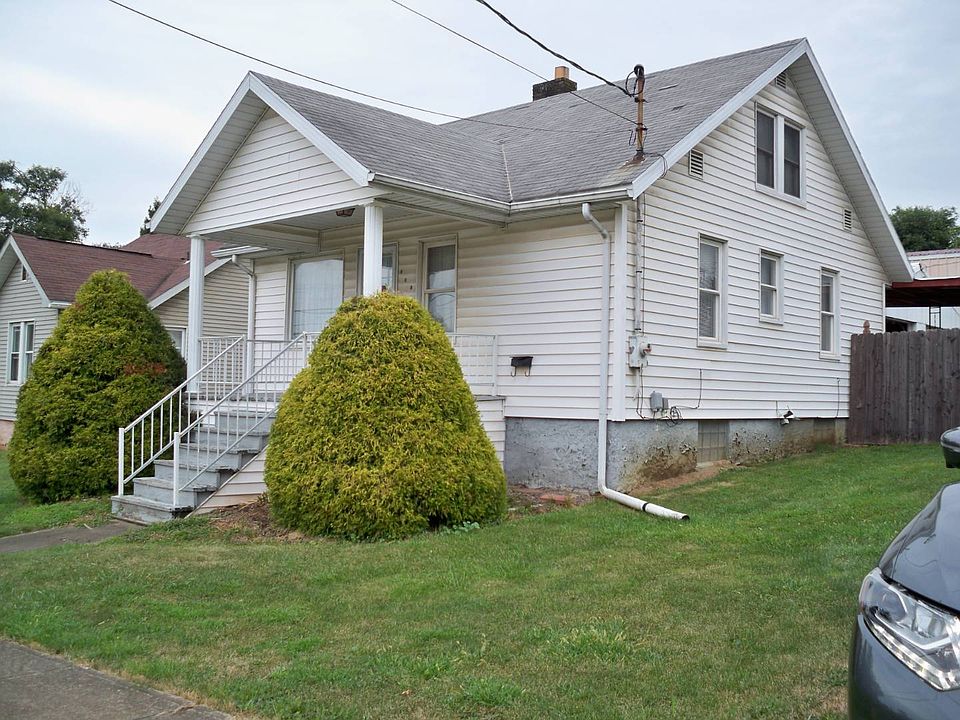 1st image of 301 W Warren St