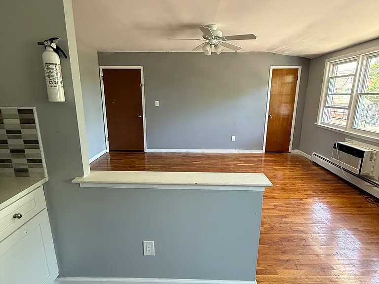 138-30 Redding St #2 — Photo 9