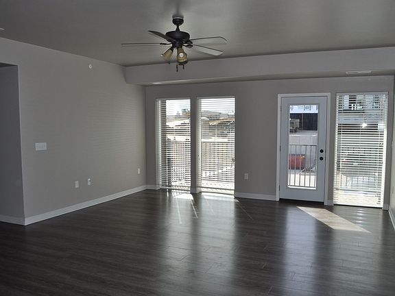 4th image of 3526 Eastbrook St #3584