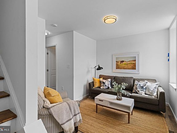 3rd image of 3422 Elmora Ave