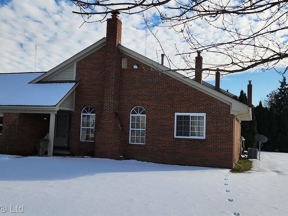 1st image of 18720 Hilltop Cir #114