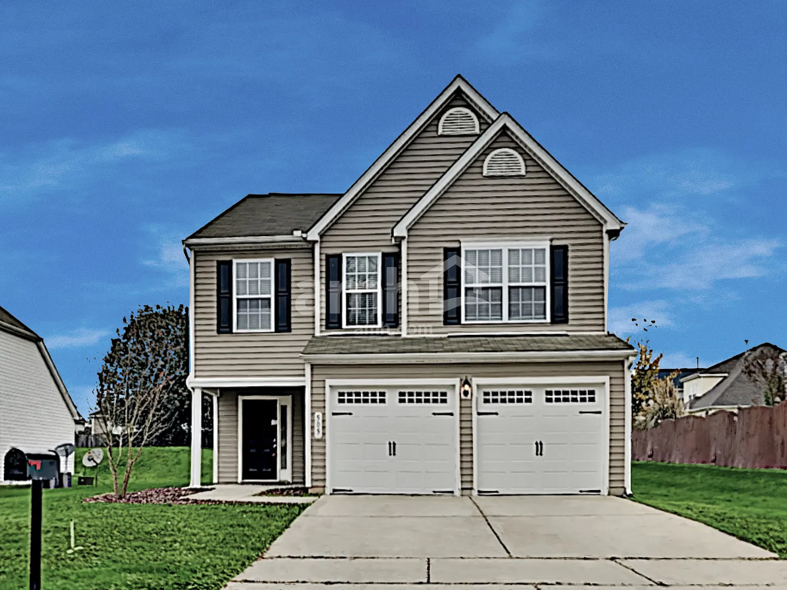 3 bed, 2.5 bath, 2181 sqft, $2,195 — Photo 1