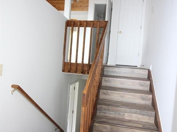 4th image of 2527 Knightsbridge Ln