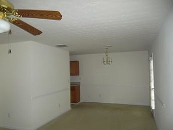 3rd image of 220 Rankin Cir