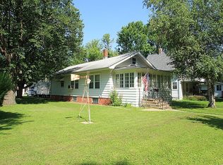871 Daniels St NE, Cedar Rapids, IA 52402