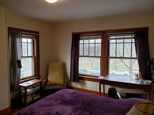 613 E College St #Nw, Iowa City, IA 52240