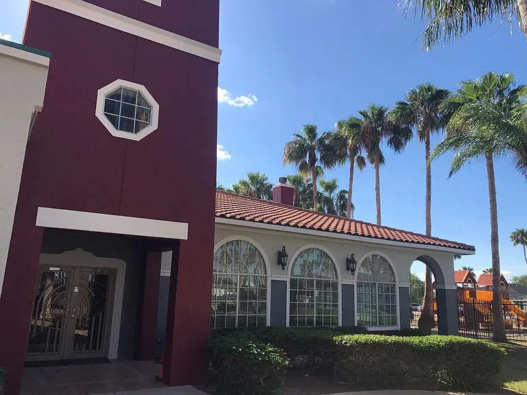La Herencia Apartments — Photo 5