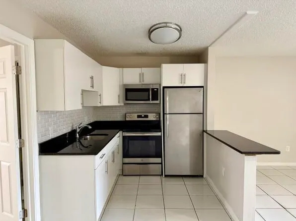 914 N Federal Hwy APT 3, Lake Worth, FL 33460