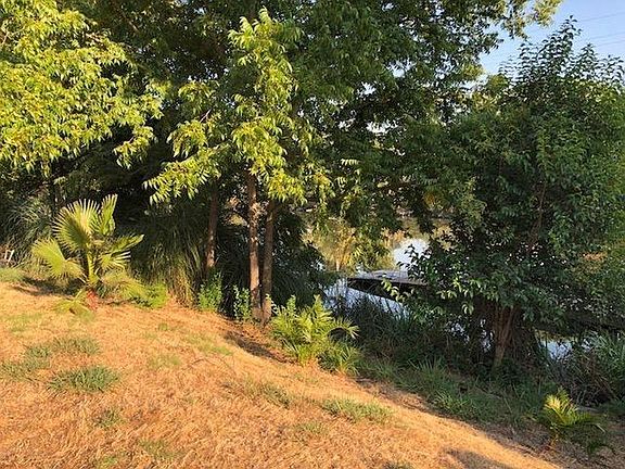 5th image of 2270 Canal Dr