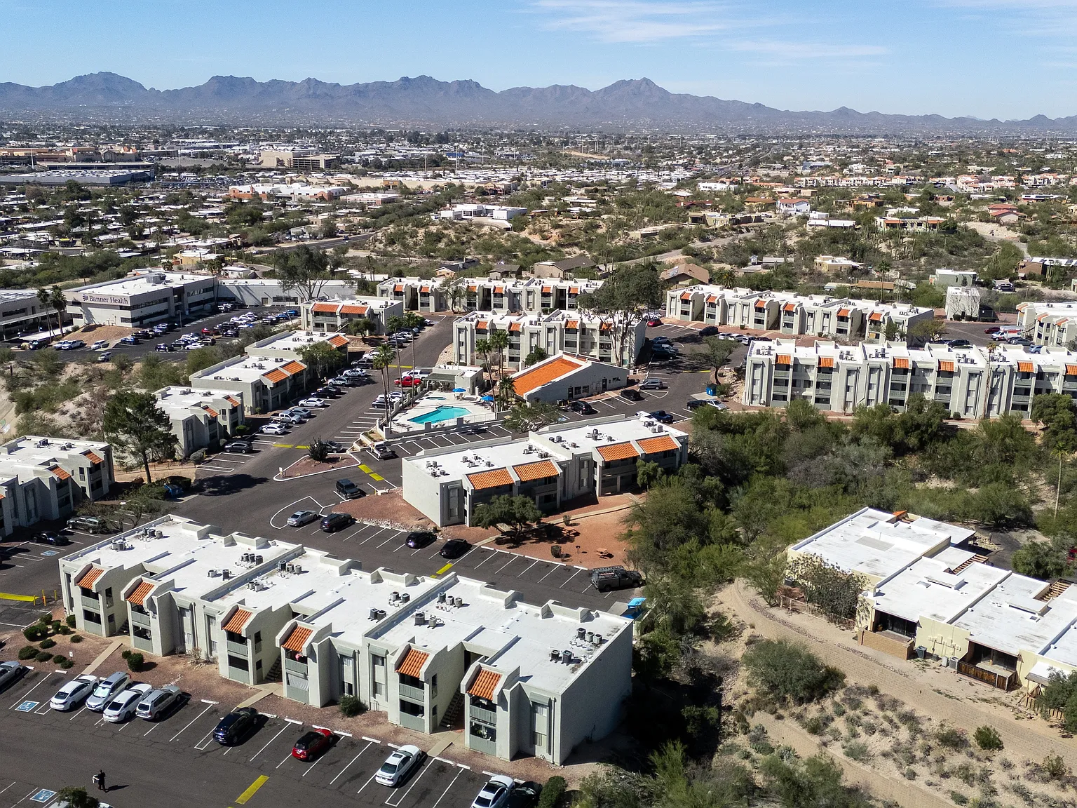Valley View Apartments — Photo 4