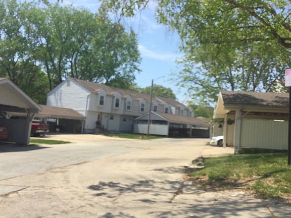 4th image of 11913 E 59th Terrace Cir