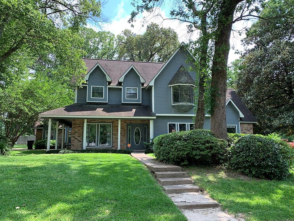 1st image of 2438 Carole St